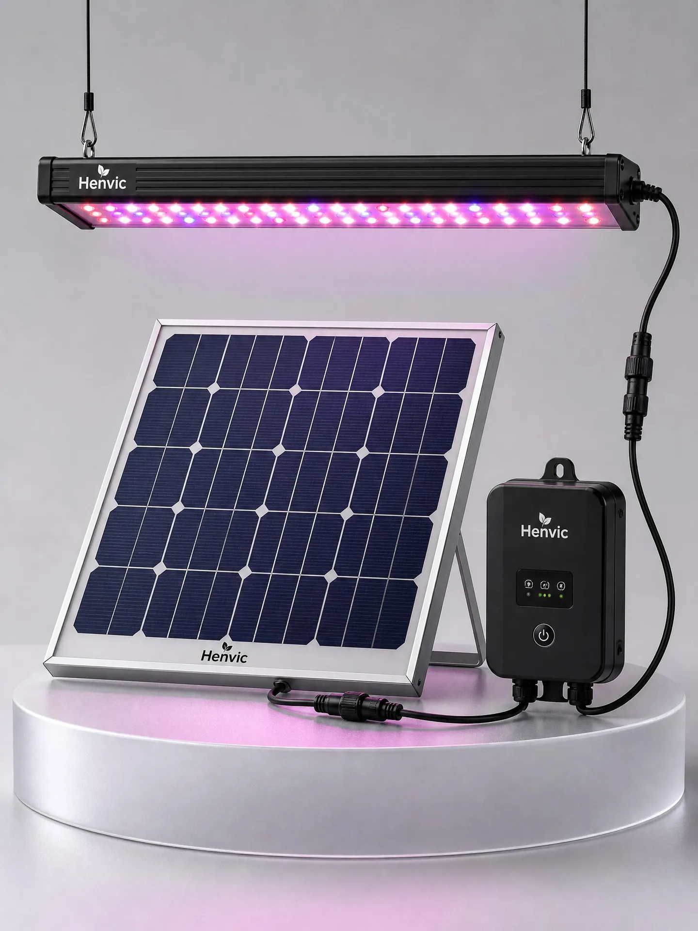 Lampe horticole LED série HVC-CL installée sur un rayonnage de culture